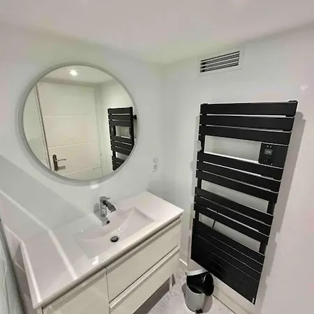 Holiday home Le Port - Maison Dans Le Quartier Du Passage Les Sables-d'Olonne
